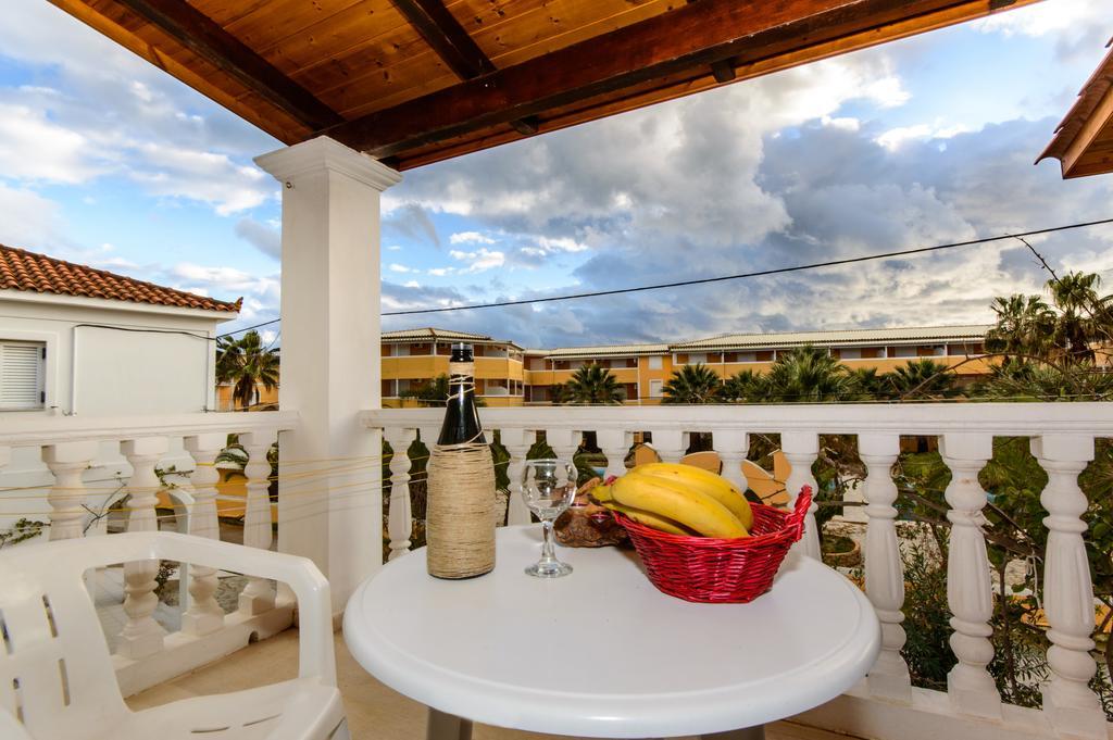 Romantic Studios Lithakia  Стая снимка